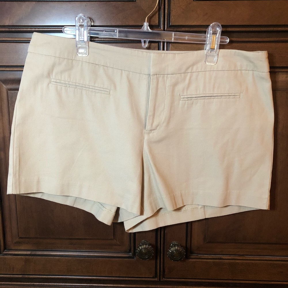 GAP Tailored Shorts - Khaki/Beige/Tan